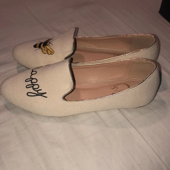 NEW C Wonder “Bee Happy” loafers - Women’s size 7.5 no box - Picture 2 of 3